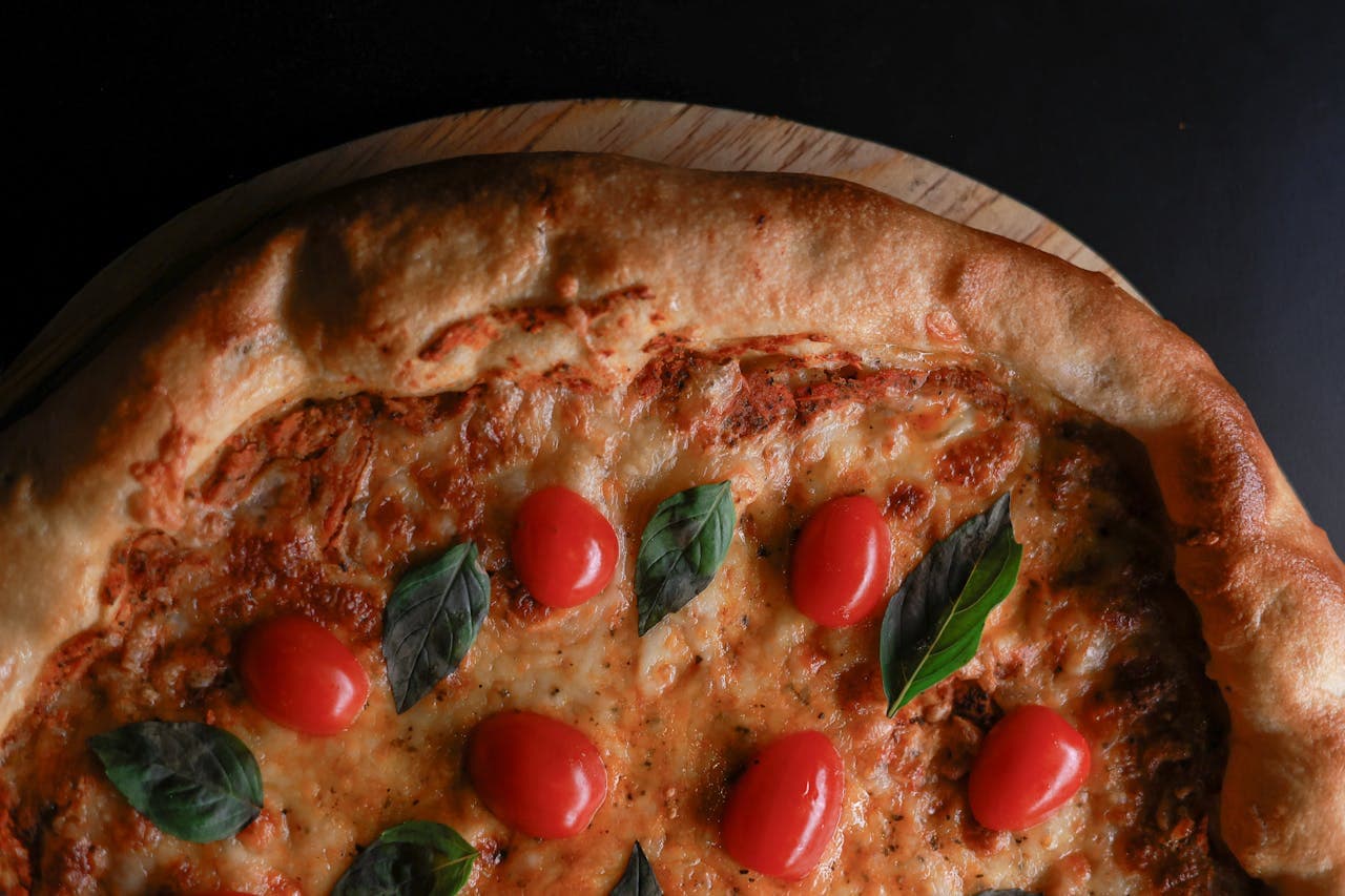 Street Food Meets Tradition: Andrea Vella on Neapolitan Classics and Their History 1 Andrea Vella on Neapolitan Classics and Their History